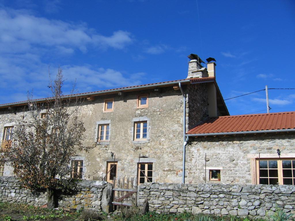 La Ferme Des Genets Bed and Breakfast Medeyrolles Zewnętrze zdjęcie