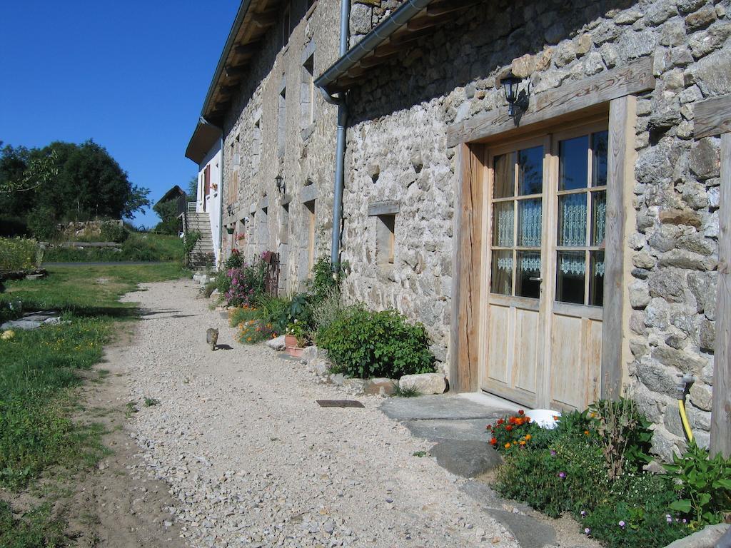 La Ferme Des Genets Bed and Breakfast Medeyrolles Zewnętrze zdjęcie